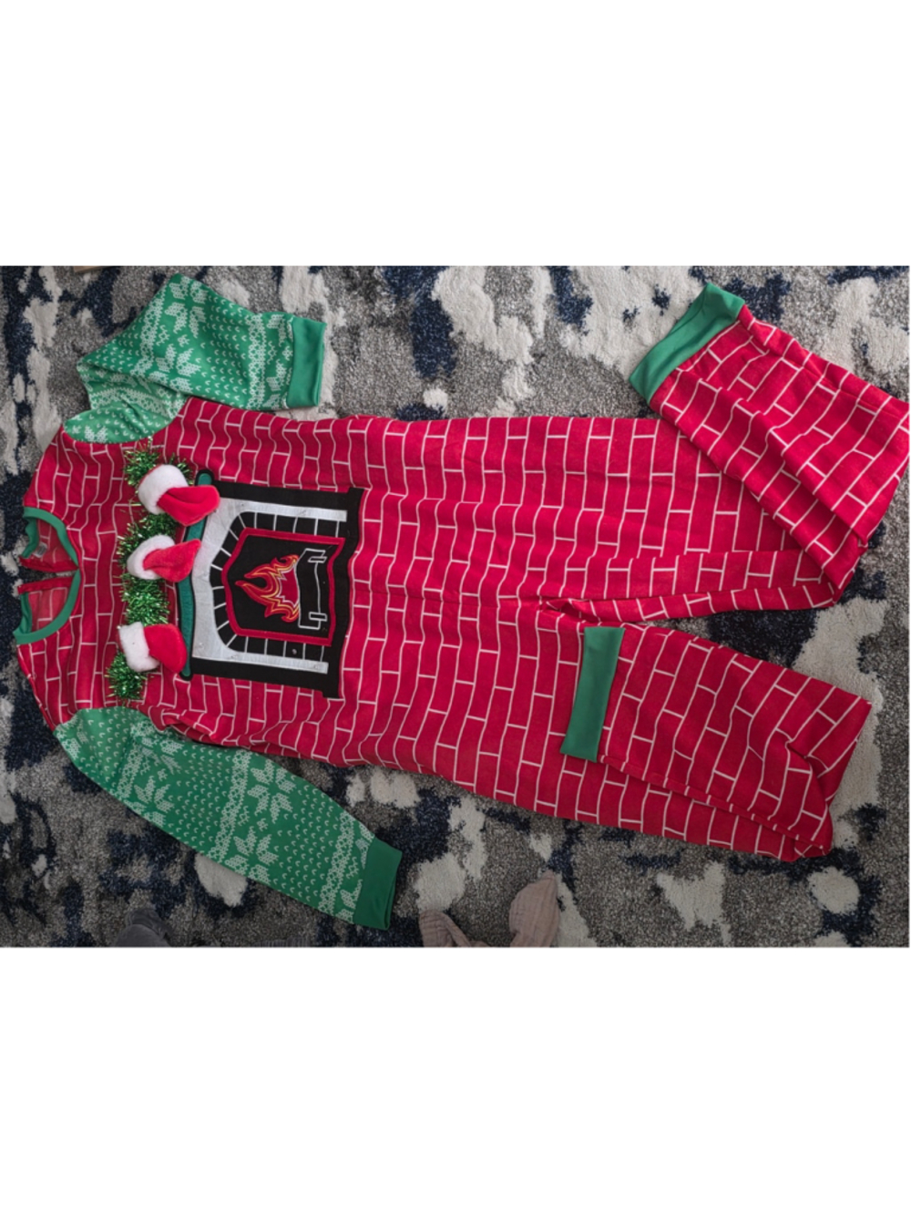 Women's Unbranded Christmas Fireplace Pajama Jumpsuit Size L Red Green